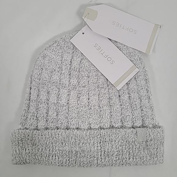Softies Accessories - NWT Softies Heather Grey Chunky Rib Marshmellow Beanie